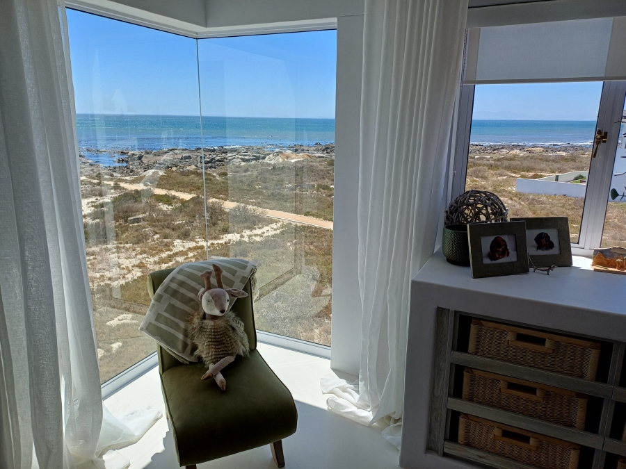 4 Bedroom Property for Sale in Sandy Point Western Cape